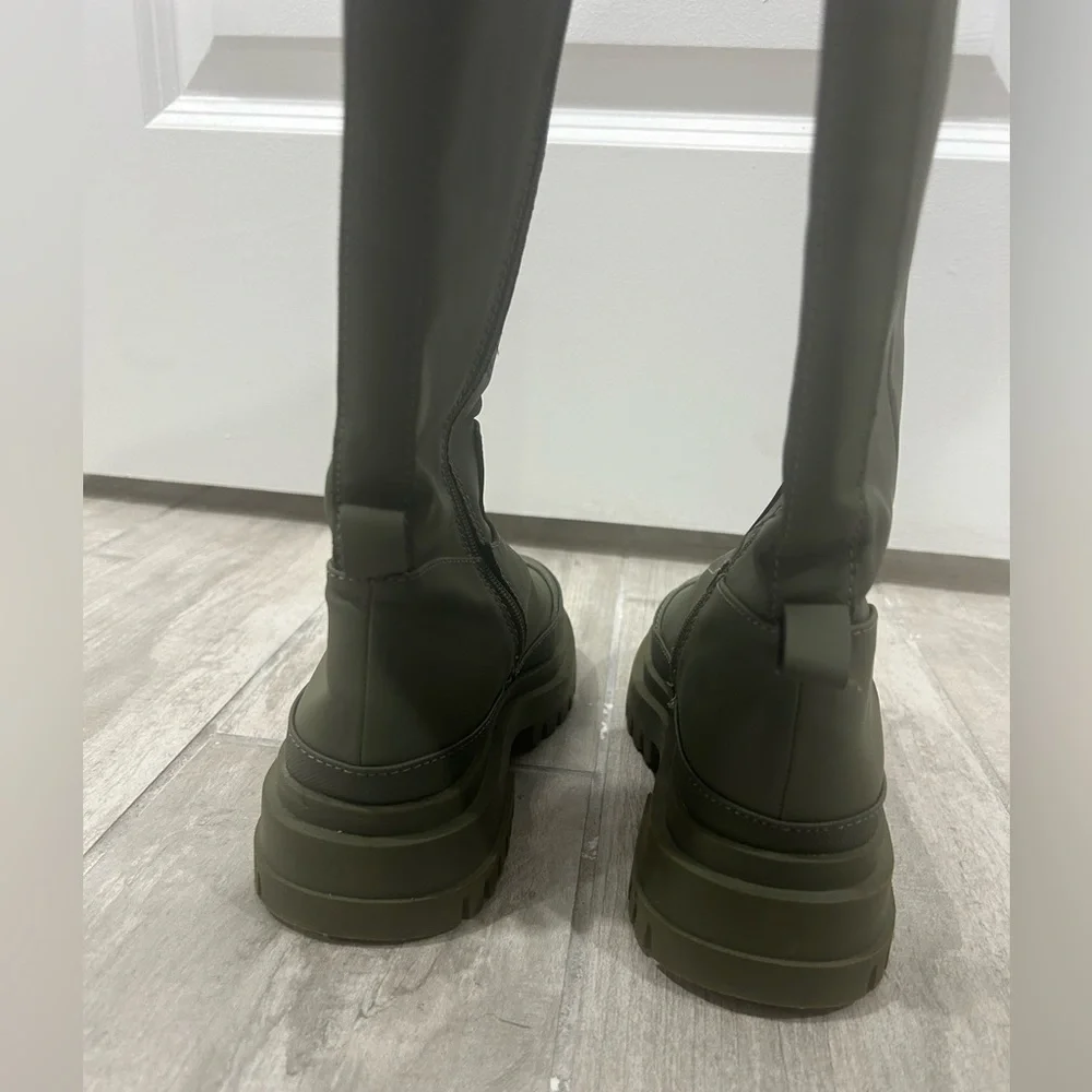 NWOT Zara Girls Olive Green All Weather Boots